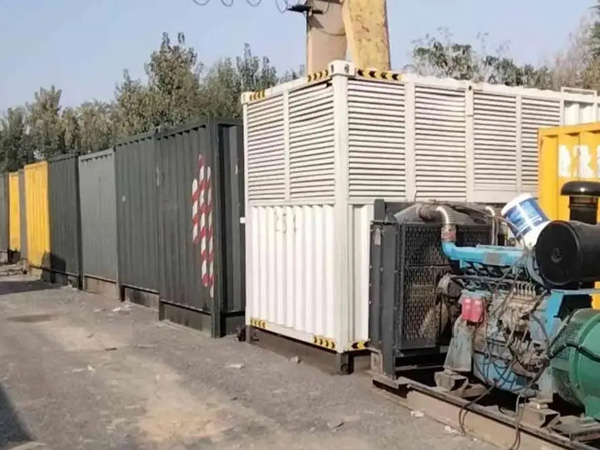 冷水江200KW柴油发电机机组每小时油耗是多少?